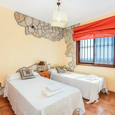 Villa Kennedy Towers - *